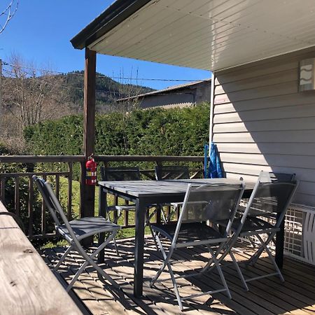 Camping La Mare Aux Fees 호텔 Roquefeuil 외부 사진