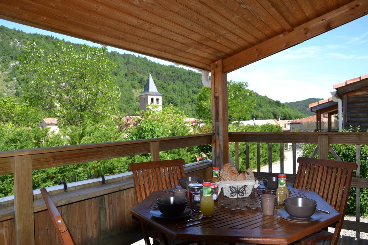 Camping La Mare Aux Fees 호텔 Roquefeuil 외부 사진