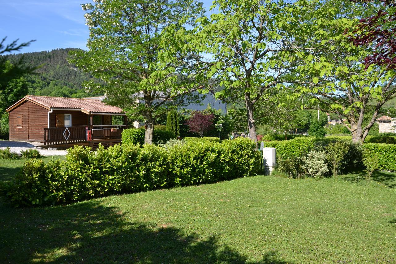 Camping La Mare Aux Fees 호텔 Roquefeuil 외부 사진