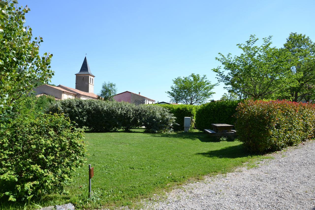 Camping La Mare Aux Fees 호텔 Roquefeuil 외부 사진